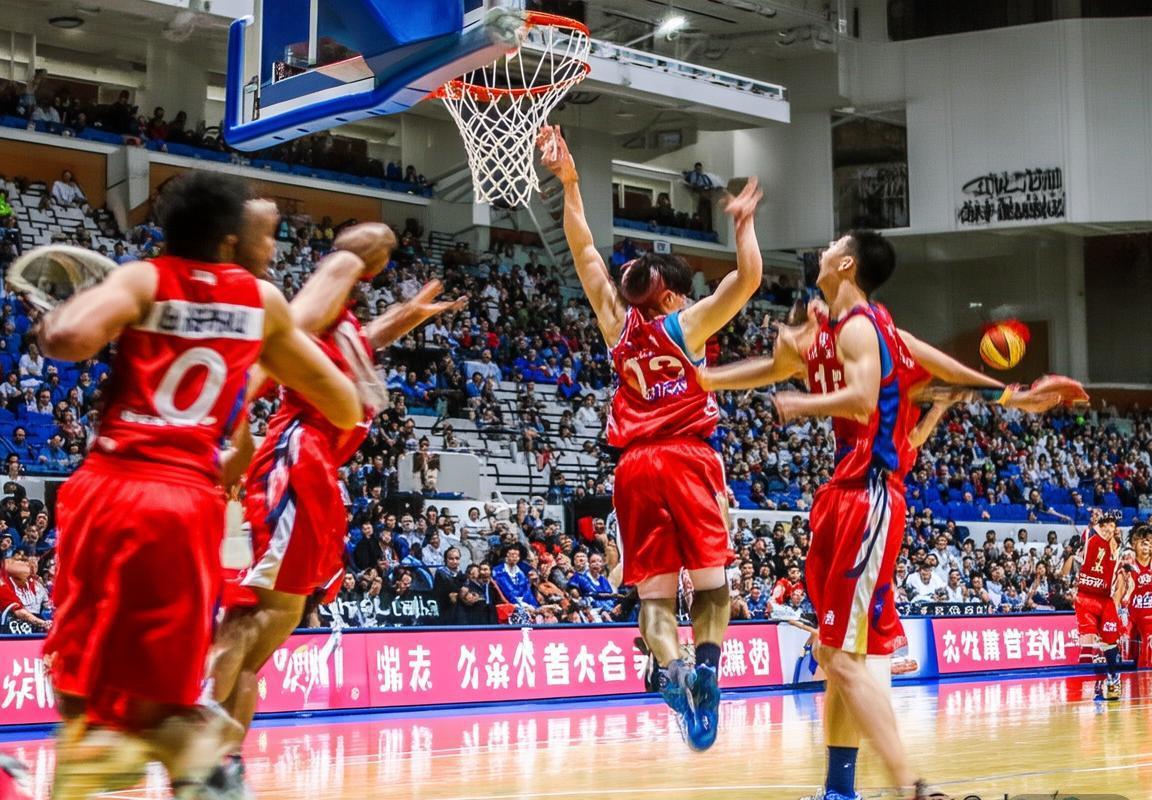 2017年CBA山东VS广东巅峰对决：激情篮球盛宴回顾(图4)